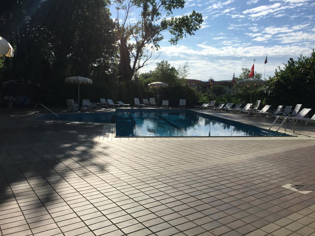 Hotel Plutone Червія Екстер'єр фото